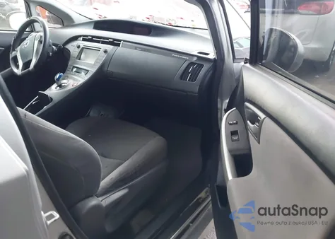 2013 Toyota Prius z USA, uszkodzony, nr VIN 0GTDKN3DP0D047780